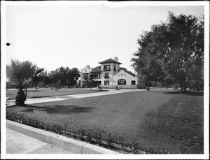 W.C. Stuart residence in Pasadena, ca.1905