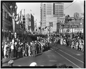 Parade for Charles Lindbergh, passing the Chamber of Commerce building, on September 20, 1927