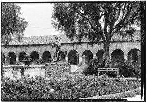 Statue and fountain at the Mission San Fernando