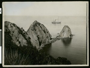 Birdseye view of Sugar Loaf in Avalon Harbor, with the S.S. Cabrillo in the background, ca.1910