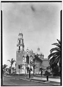 Exterior of Saint Vincent's Roman Catholic Church, 621 West Adams Boulevard at the corner of Figueroa Street, January 1931