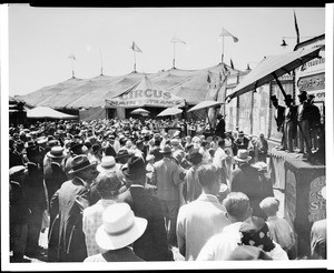 Entrance to the Ringling Brothers circus in Los Angeles, ca.1930