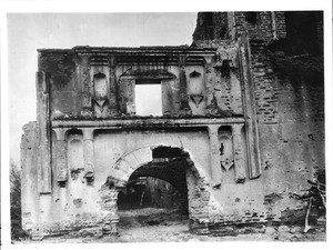 Facade of the ruin of Mission Tumacacori, near Tucson, Arizona, ca.1908