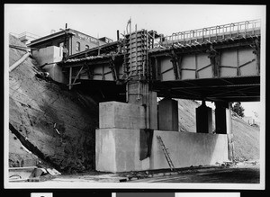 View of the construction of the First Street and Figueroa Street bridge in Los Angeles