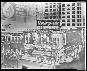 Northeast corner of in the intersection of Fifth and Broadway, 1926