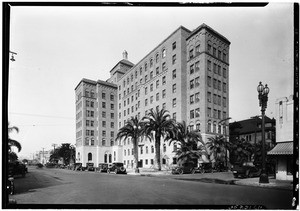 Exterior view of California Hospital on the corner of Fifteenth Street and Hope Street, June 2, 1926