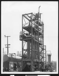 Catalytic polymerization unit at the General Petroleum Corporation's refinery, ca.1940