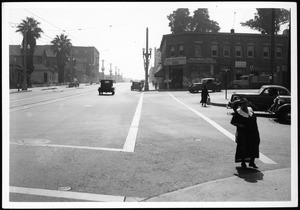 View of Temple Street looking east at the junction between Flower Street and Figueroa Street, ca.1930-1960