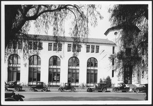 Exterior view of the Automobile Club of Southern California office at the corner of Figueroa Street and Adams Boulevard, 1923-1930