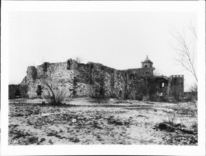 Mission San Juan de Agueyo from the left rear, San Antonio, Texas, 1898