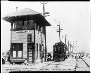 Pacific Electric car stopped near the Slauson Tower, 1910