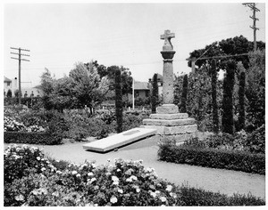 Grave of Father Saint John O'Sullivan in the Cemetery of San Juan Capistrano, ca.1930