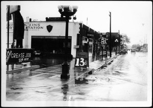 Union Avenue and Venice Boulevard looking northeast during rain, April 1935