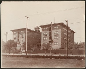 Exterior view of the Hotel Leighton on the corner of Sixth Street and Alvarado Street in Los Angeles