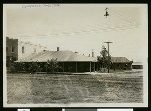 Exterior view of an unidentified building in Brawley, 1908