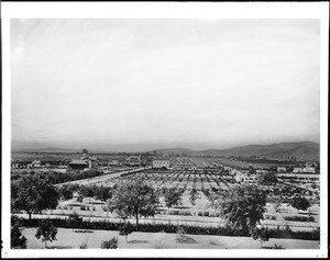 View of Pasadena looking west on Colorado Boulevard (or Street?) at Fair Oaks Avenue, Los Angeles, 1892