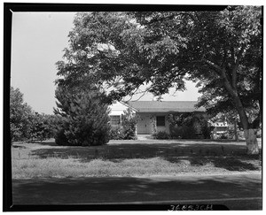 One-acre farms showing small home near El Monte, California, August 1927