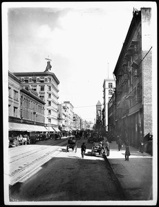 Broadway north from Fourth Street, downtown Los Angeles, 1903-1905