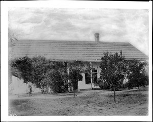 Exterior view of the Gilmore adobe at Rancho La Brea