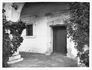 Entrance to the recamaras of the padres at the Mission San Juan Capistrano, 1899