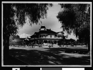 Ontario's Hotel Royal, ca.1900