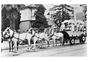 Chamber of Commerce Float for Los Angeles' La Fiesta Parade, ca.1901