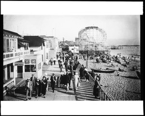 Southward view of the concrete boardwalk in Redondo Beach, ca.1920