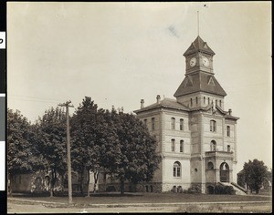 An exterior view of County Court House, Oregon