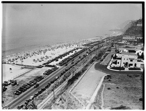 Birdseye view of Pacific Coast Highway between Malibu and Santa Monica