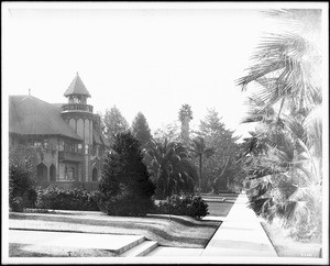 Exterior view of the Doheny residence, Chester Place, ca.1900-1909