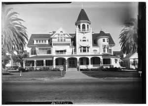 Exterior view of Soldiers' Home Hospital, 1923