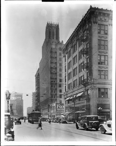 View of Broadway looking south from Ninth Street, Los Angeles, ca.1928