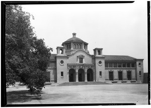 Unidentified building on the campus of the California Institute of Technology in Pasadena, June 11, 1929