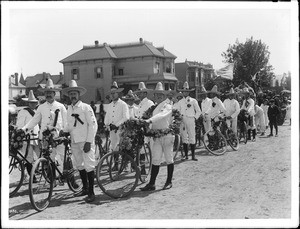 Los Angeles Fiesta Wheelmen in cycling uniform, ca.1910