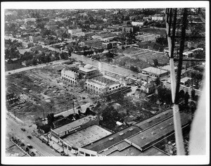 Aerial view of Los Angeles showing the Examiner building under construction, ca.1913-1914