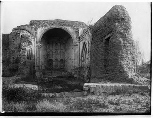 Mission San Juan Capistrano, showing ruined altar of stone church, California, ca.1900