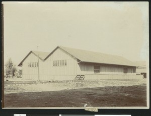 Exterior view of the Randolph Fruit Company packing house in Lindsay, 1900-1940