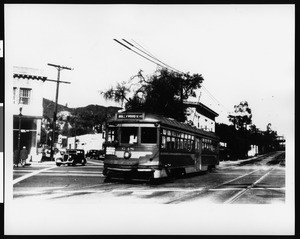 Streetcar at the junction of Sunset Boulevard and Gardner Street in Hollywood, 1948