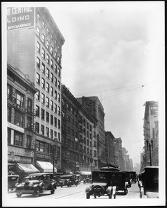 View of Broadway looking south from Fourth Street, Los Angeles, June 1928