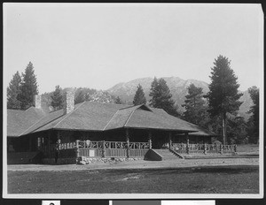 Large cabin in Strawberry Valley