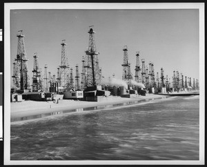 Playa del Rey Oil derricks in Venice Beach, ca.1925