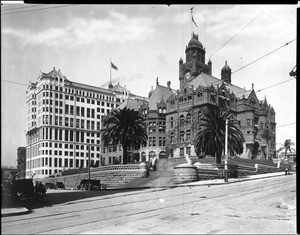 Exterior view of the Los Angeles County Court House and Hall of Records, ca.1917