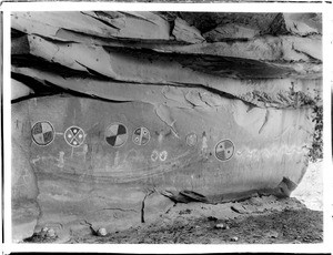 Havasupai Indian pictographs on the rocks in Havasu Canyon on the Topocolya Trail, Grand Canyon, ca.1900-1930