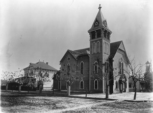 Exterior view of the first Congregational Church in Fresno, ca.1905