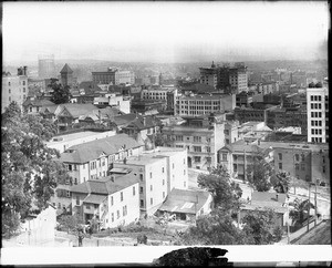 Panoramic view of Los Angeles, looking southeast from Fourth Street and Grand Avenue, ca.1913