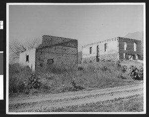 Ruins of the Sansaraine Ranch house on the John J. Bullock ranch, 1913