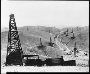 Hilly oil field and network of roads in Fullerton, ca.1915