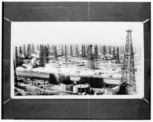 Old and new oil fields at Signal Hill, Long Beach