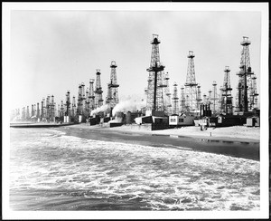 View of a Playa del Rey (Venice) oil field, ca.1925