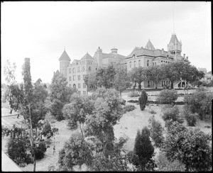 Exterior view of the California State Normal School, Los Angeles, ca.1905